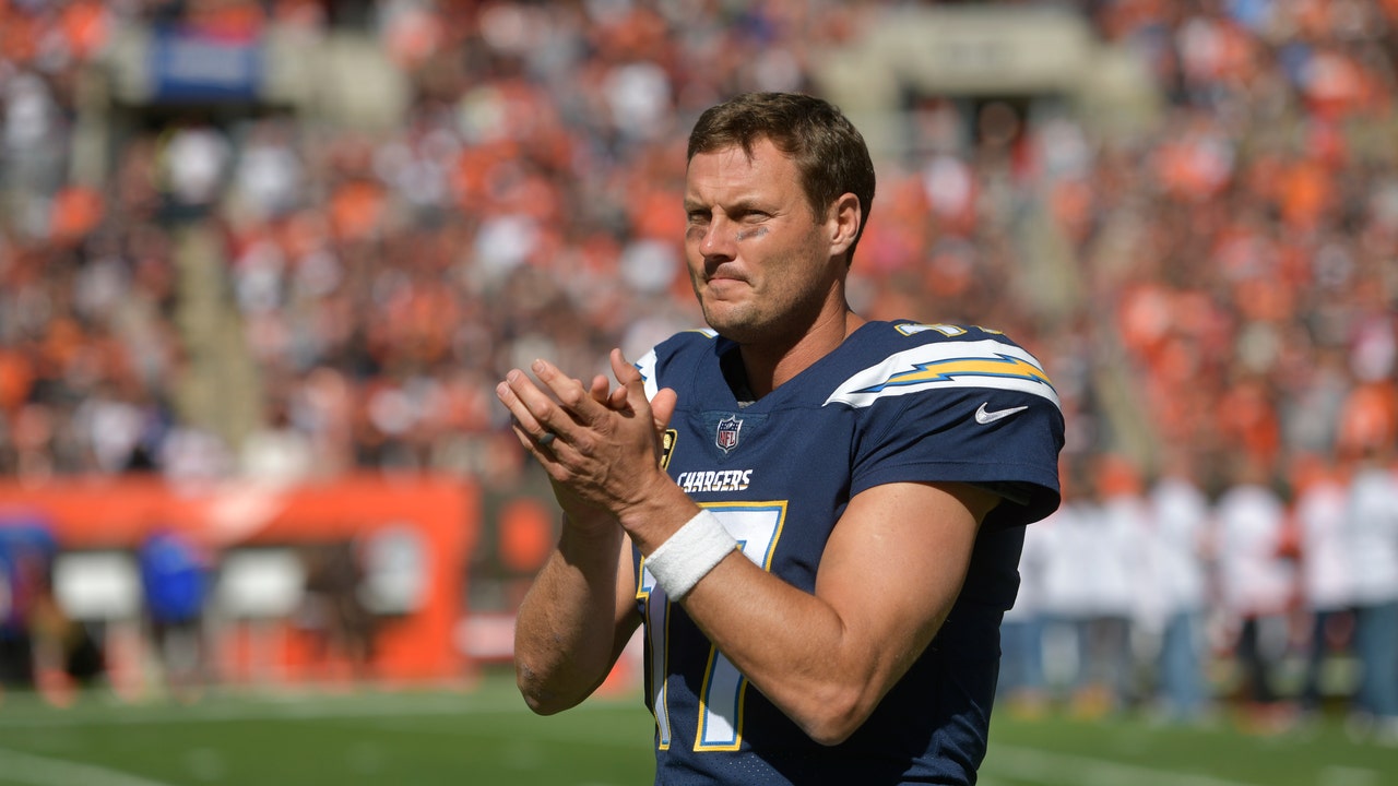 200 Club: Chargers' Rivers 4th QB to reach starts mark